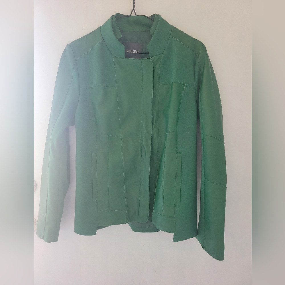 Mint Green Tailored Blazer with Collarless Design